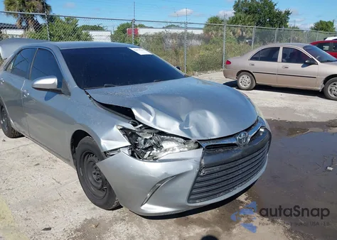 2016 Toyota Camry Le z USA, uszkodzony, nr VIN 4T4BF1FK5GR575768